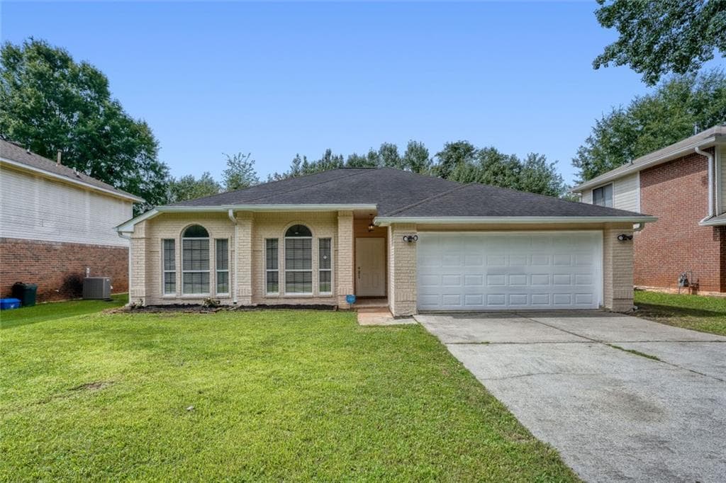 3 bedroom, 2 bathroom, 1,670 sq ft single family residence sold at 824 Arbor Hill Drive, Stone Mountain, GA 30088
