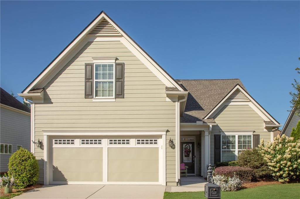3 bedroom, 2 bathroom, 1,923 sq ft single family residence under contract at 3552 Cresswind Parkway, Gainesville, GA 30504