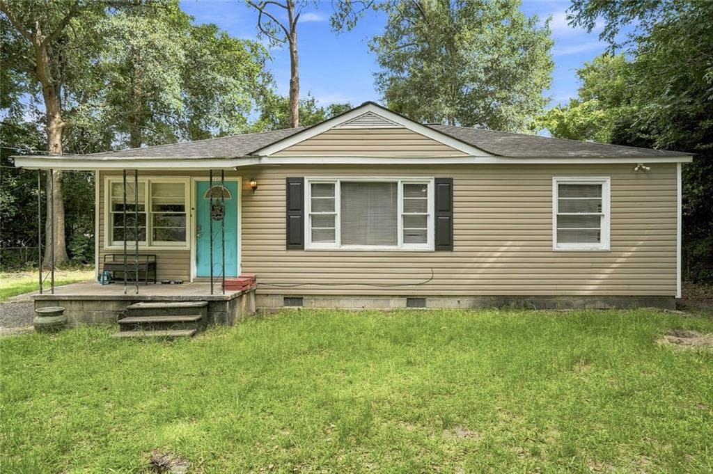 3 bedroom, 1 bathroom, 1,092 sq ft single family residence for sale at 225 Myrtle Drive, Roberta, GA 31078