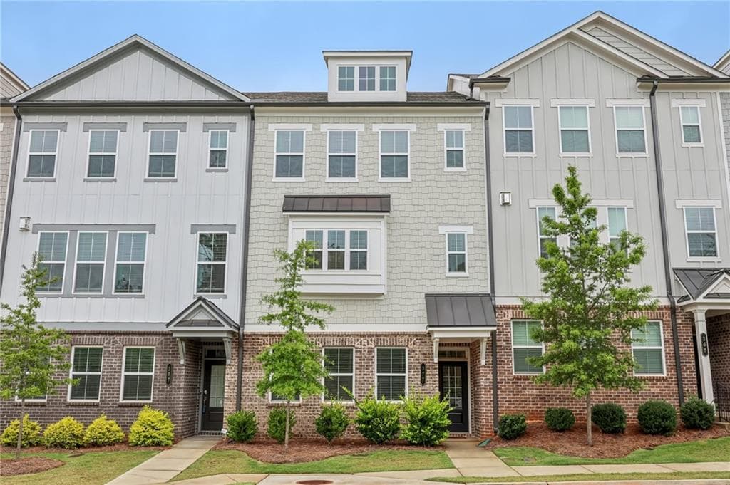 4 bedroom, 4 bathroom, 2,267 sq ft townhouse for sale at 377 Danville Avenue, Suwanee, GA 30024