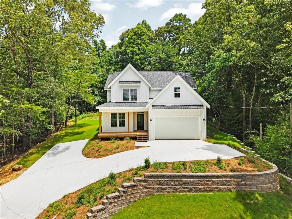 3 bedroom, 3 bathroom, 2,231 sq ft single family residence for sale at 6144 Cardinal Drive, Gainesville, GA 30506