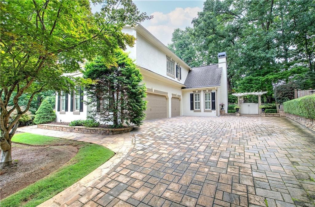 5 bedroom, 5 bathroom, 5,180 sq ft single family residence under contract at 1402 Downington View, Acworth, GA 30101