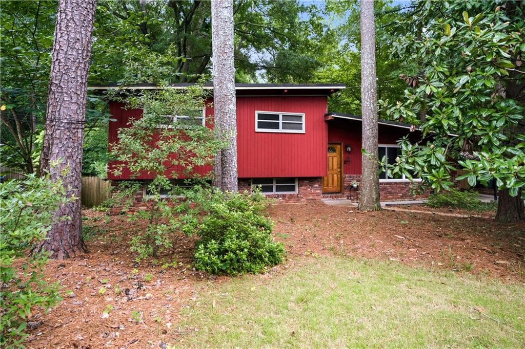 4 bedroom, 3 bathroom, 1,790 sq ft single family residence under contract at 3439 Chestnut Drive, Atlanta, GA 30340