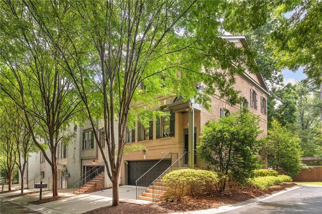 14 Oakhurst Common Drive, Decatur, GA 30030 — most recent listing photo