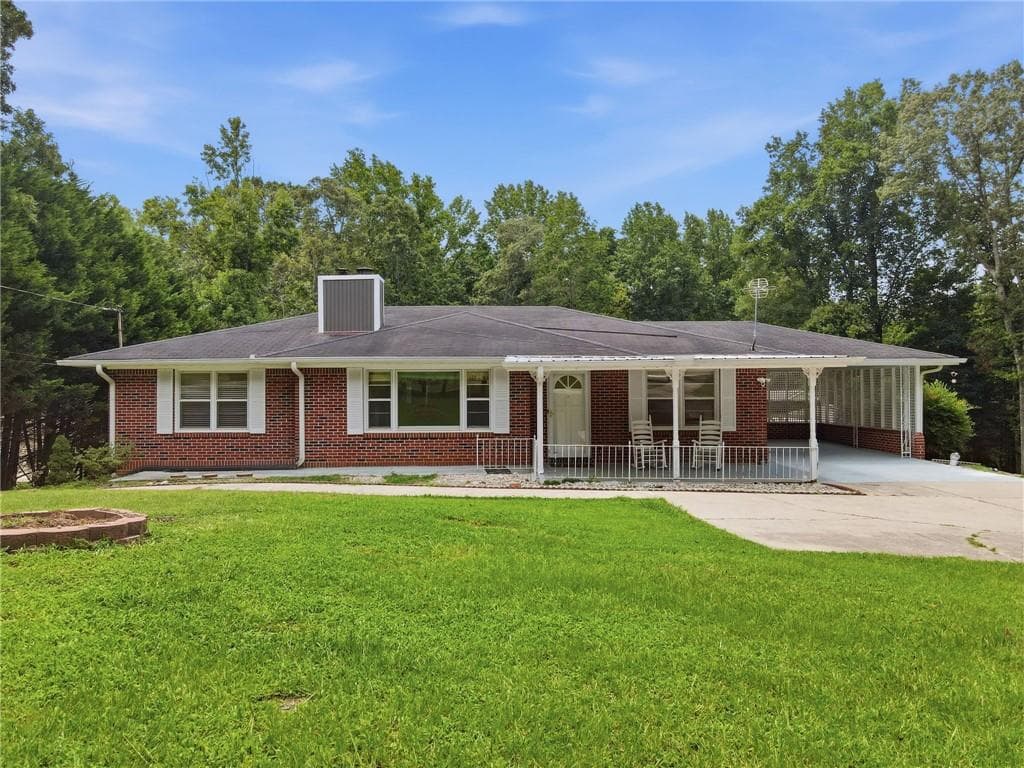 4 bedroom, 2 bathroom, 3,068 sq ft single family residence for sale at 3651 Ledan Road, Gainesville, GA 30506