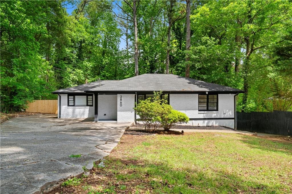 5 bedroom, 3 bathroom, 2,015 sq ft single family residence for sale at 2860 Reveille Circle, Atlanta, GA 30316