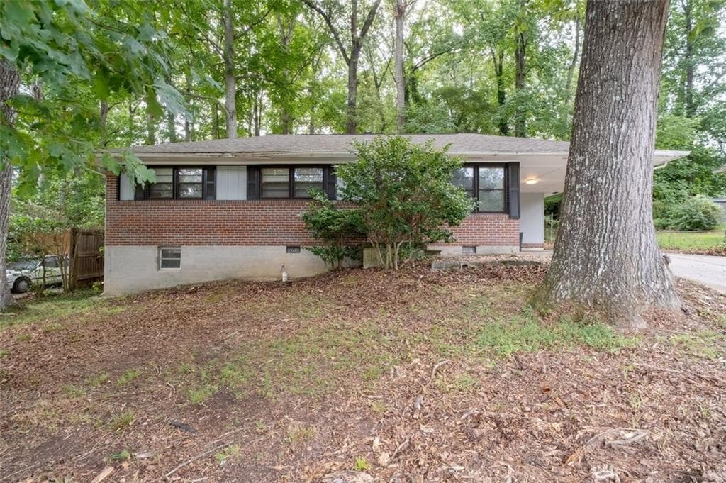 3 bedroom, 2 bathroom, 975 sq ft single family residence for sale at 4642 Bartlett Road, Forest Park, GA 30297