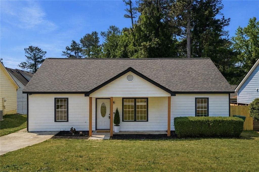 3 bedroom, 2 bathroom, 1,320 sq ft single family residence sold at 9127 Clubhouse Drive, Riverdale, GA 30274