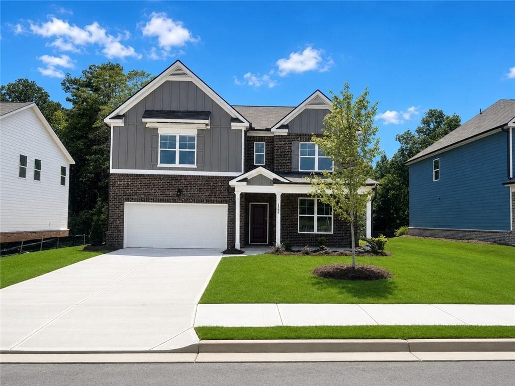 4 bedroom, 3 bathroom, 2,506 sq ft single family residence for sale at 1796 Kingsmere Run Drive, Loganville, GA 30052