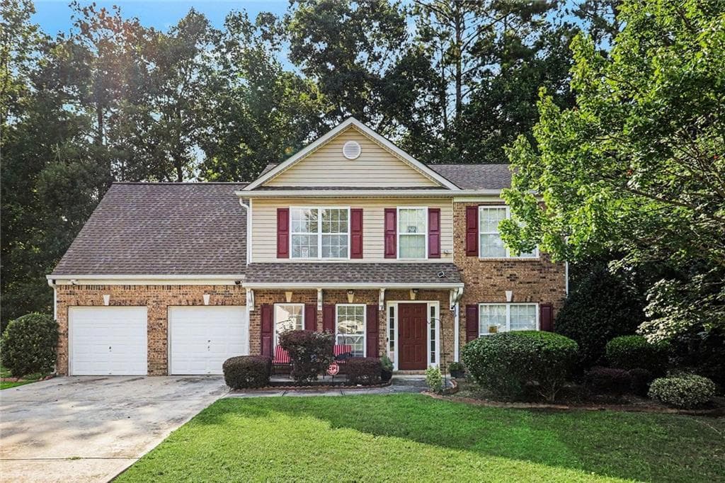 4 bedroom, 3 bathroom, 1,904 sq ft single family residence for sale at 8280 Mayfern Drive, Fairburn, GA 30213