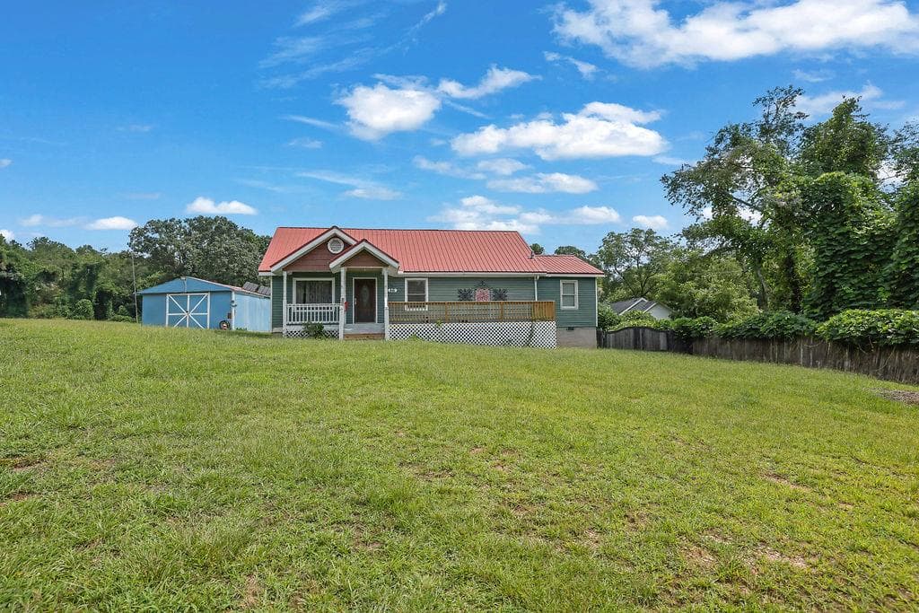 3 bedroom, 3 bathroom, 1,304 sq ft single family residence under contract at 56 Pirates Point Point, Dawsonville, GA 30534