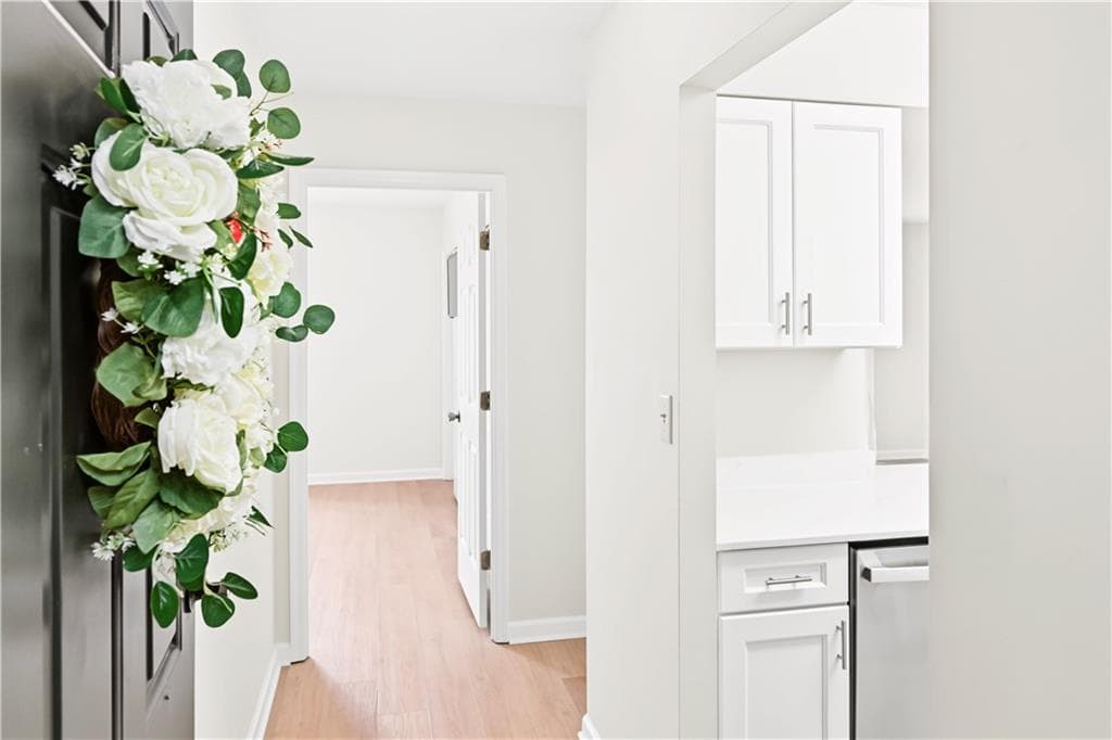 1 bedroom, 1 bathroom, 760 sq ft condominium for sale at 300 Johnson Ferry Road B1007, Sandy Springs, GA 30328