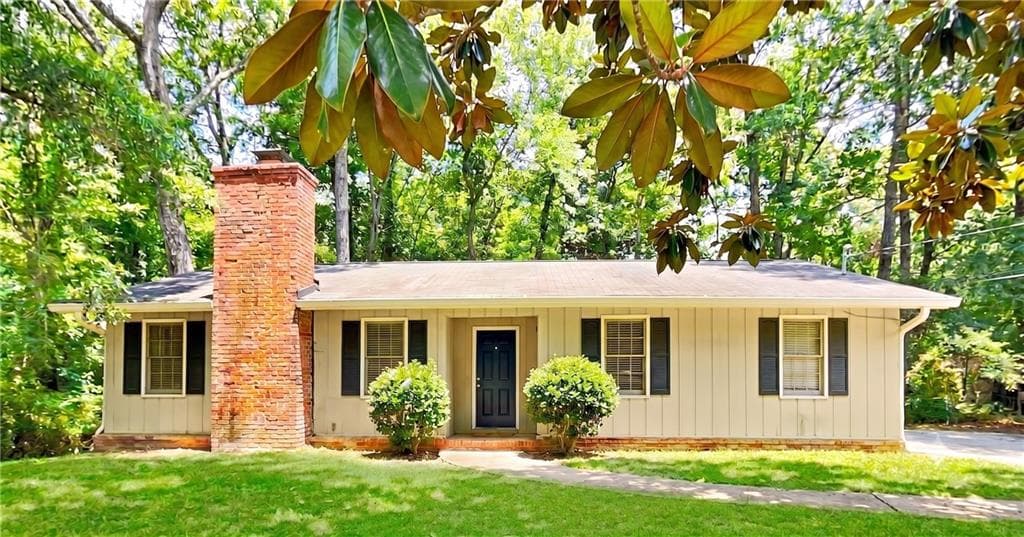 5 bedroom, 2 bathroom, 1,865 sq ft single family residence under contract at 3295 Redona Drive, South Fulton, GA 30349