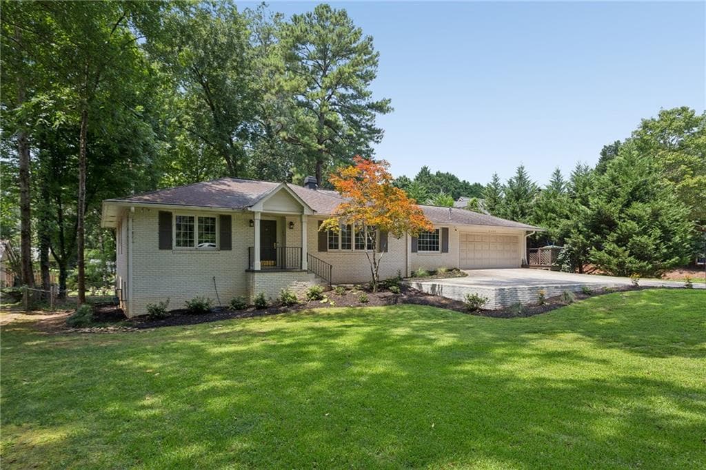 5 bedroom, 3 bathroom, 3,456 sq ft single family residence for sale at 3920 Peachtree Dunwoody Road, Atlanta, GA 30342