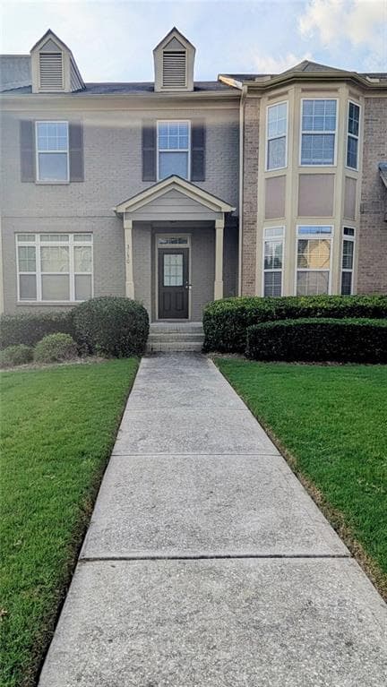 3 bedroom, 4 bathroom, 1,856 sq ft townhouse for sale at 3150 Thorngate Court, Snellville, GA 30078