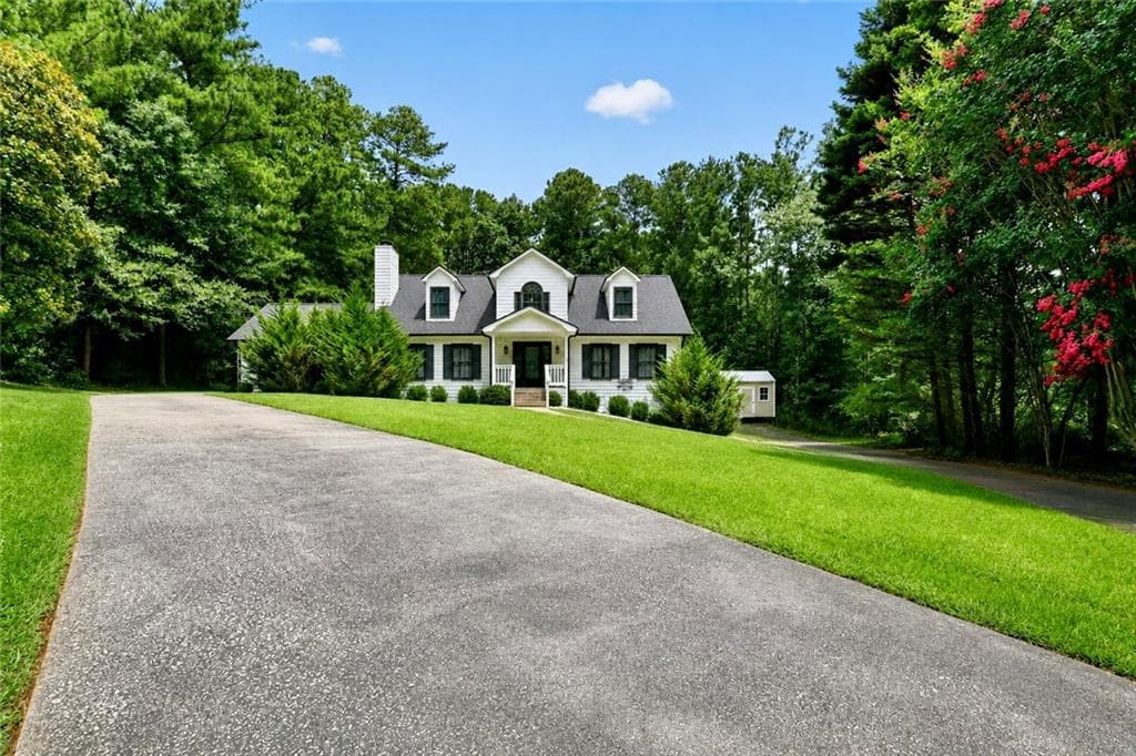 6 bedroom, 5 bathroom, 4,260 sq ft single family residence for sale at 2672 Beecher Drive, Austell, GA 30106