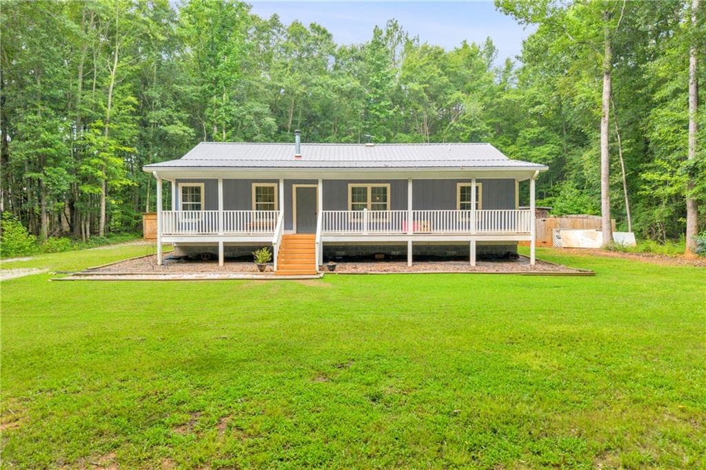 3 bedroom, 2 bathroom, 1,666 sq ft single family residence under contract at 1557 Davis Ford Road, Covington, GA 30014