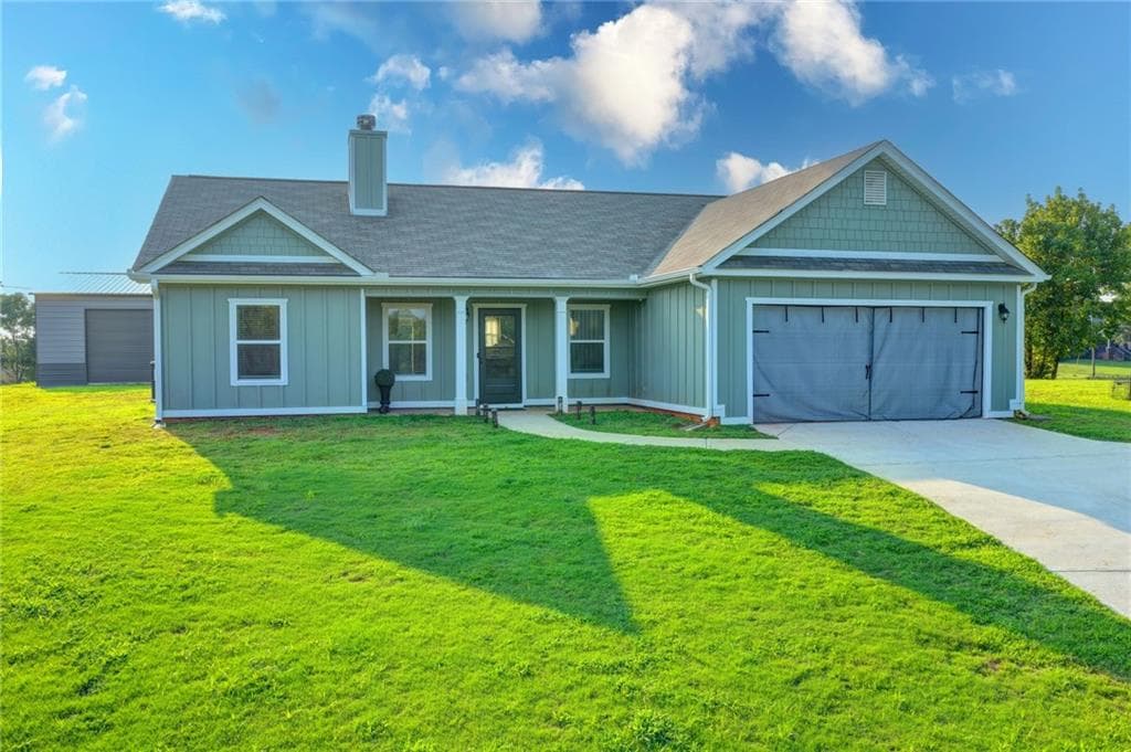 3 bedroom, 2 bathroom, 1,430 sq ft single family residence under contract at 2851 Dawkins Road, Canon, GA 30520