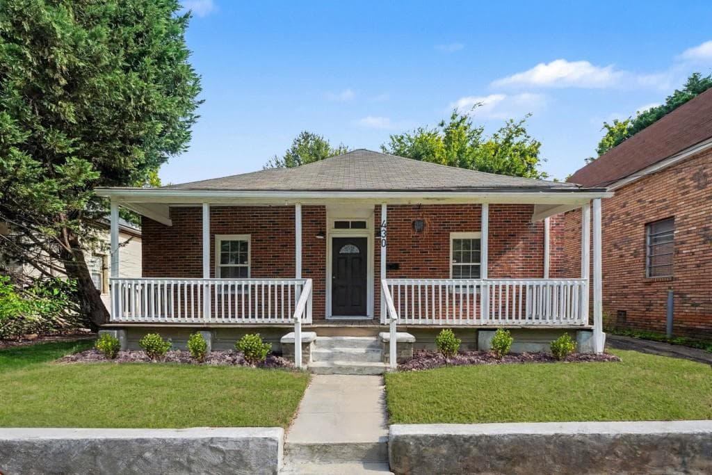4 bedroom, 2 bathroom, 1,703 sq ft single family residence for sale at 430 Gartrell Street, Atlanta, GA 30312