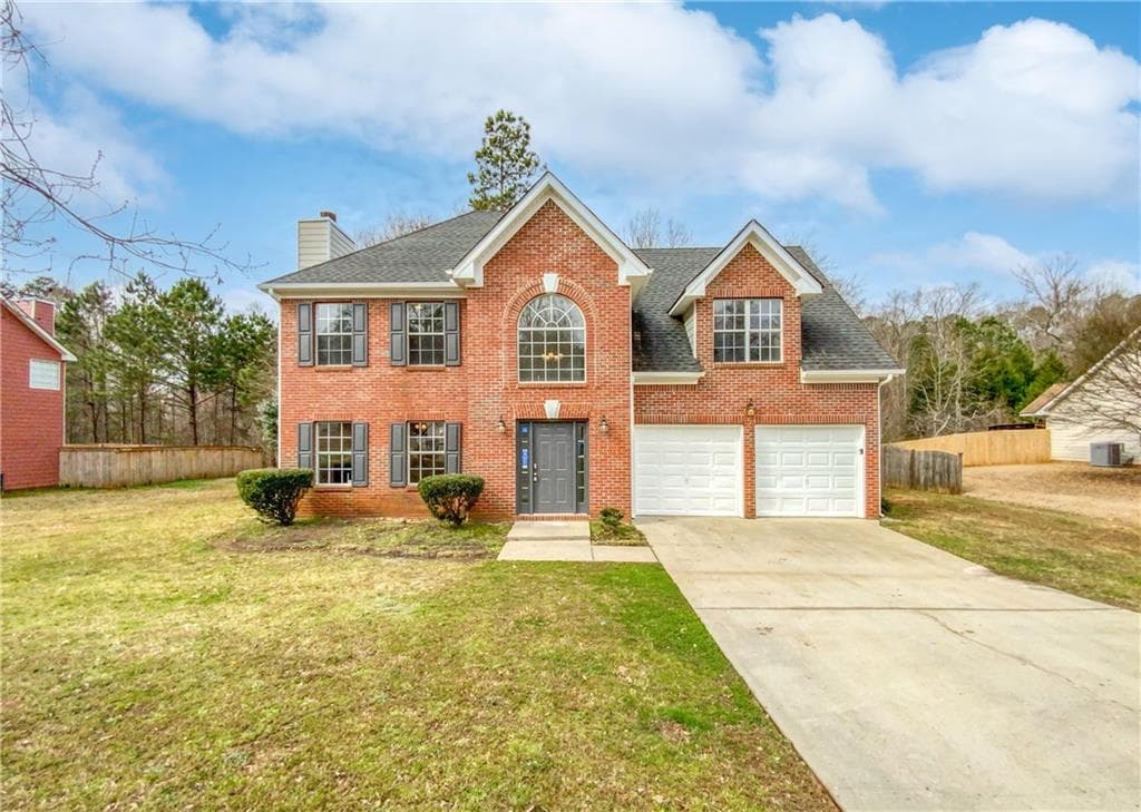 3 bedroom, 3 bathroom, 2,043 sq ft single family residence for sale at 140 Barrington Parkway, Stockbridge, GA 30281