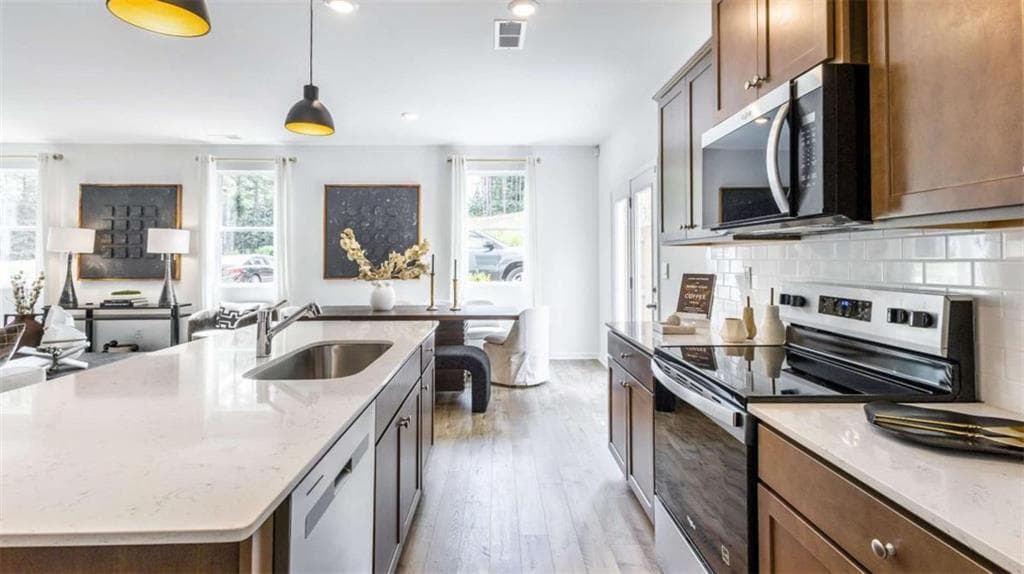 3 bedroom, 3 bathroom, 1,877 sq ft townhouse for sale at 3099 Yellowhammer Drive, Marietta, GA 30064