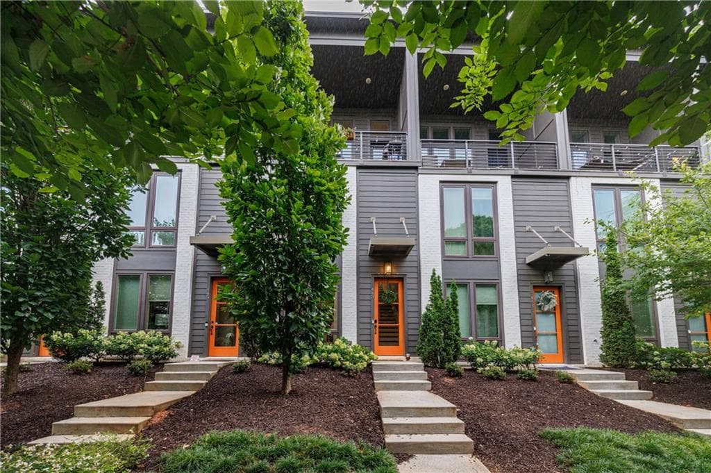 3 bedroom, 2 bathroom, 1,313 sq ft townhouse under contract at 443 Parkway Drive, Atlanta, GA 30308