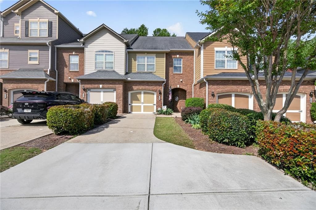 2 bedroom, 3 bathroom, 1,682 sq ft townhouse under contract at 147 Trailside Circle, Hiram, GA 30141