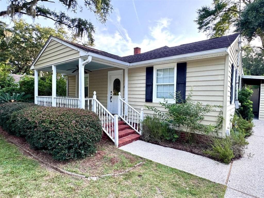 3 bedroom, 2 bathroom, 1,280 sq ft single family residence for sale at 48 Maxwell Avenue, St. Simons, GA 31522