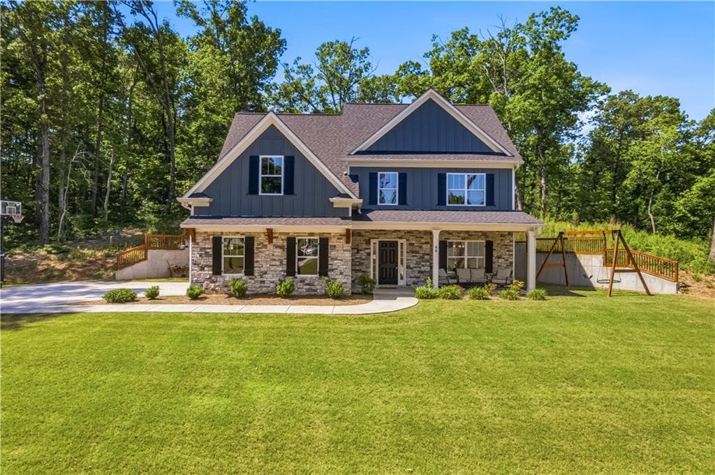 4 bedroom, 3 bathroom, 2,646 sq ft single family residence for sale at 60 NE Grand Georgian Court, Cartersville, GA 30121