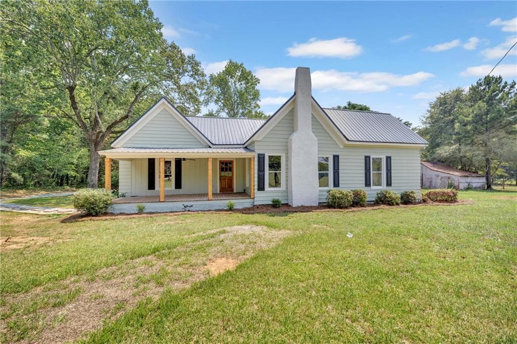 3 bedroom, 2 bathroom, 1,802 sq ft single family residence for sale at 1071 Bethany Road, Covington, GA 30016