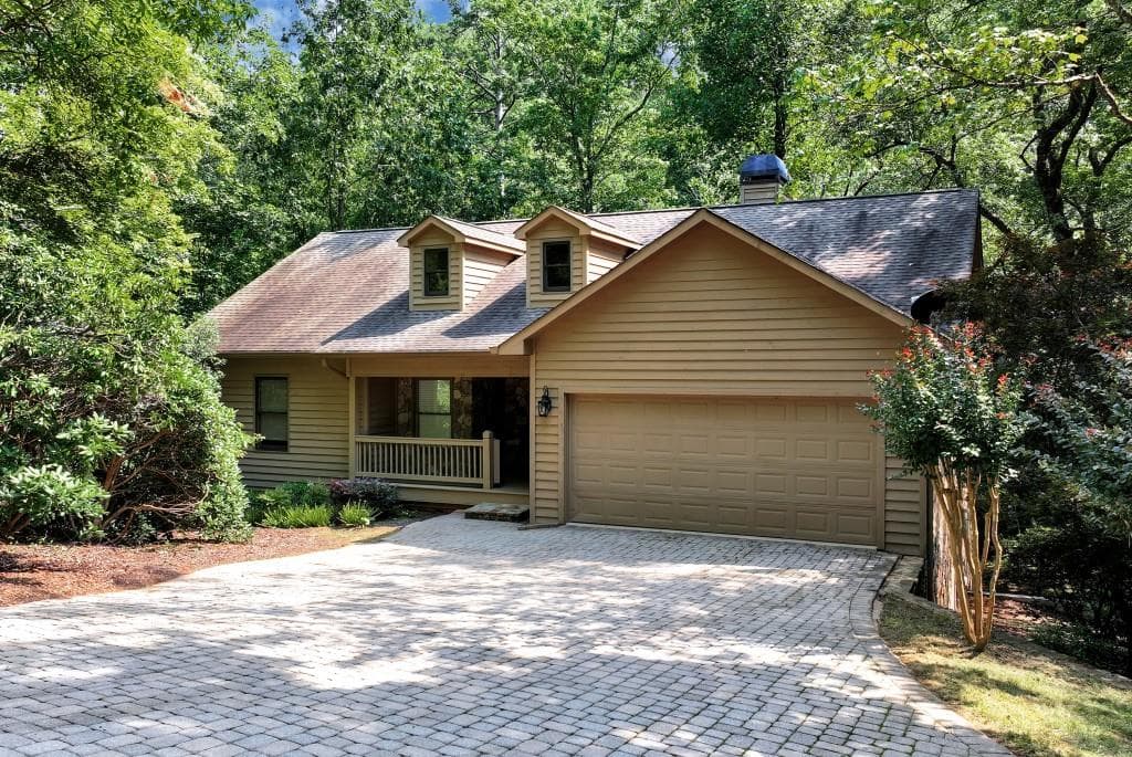 4 bedroom, 3 bathroom, 2,791 sq ft single family residence for sale at 161 Falling Creek, Sautee Nacoochee, GA 30571
