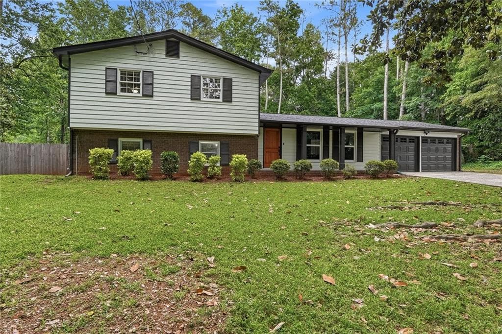 5 bedroom, 4 bathroom, 2,450 sq ft single family residence under contract at 1620 Caribou Court, Marietta, GA 30066