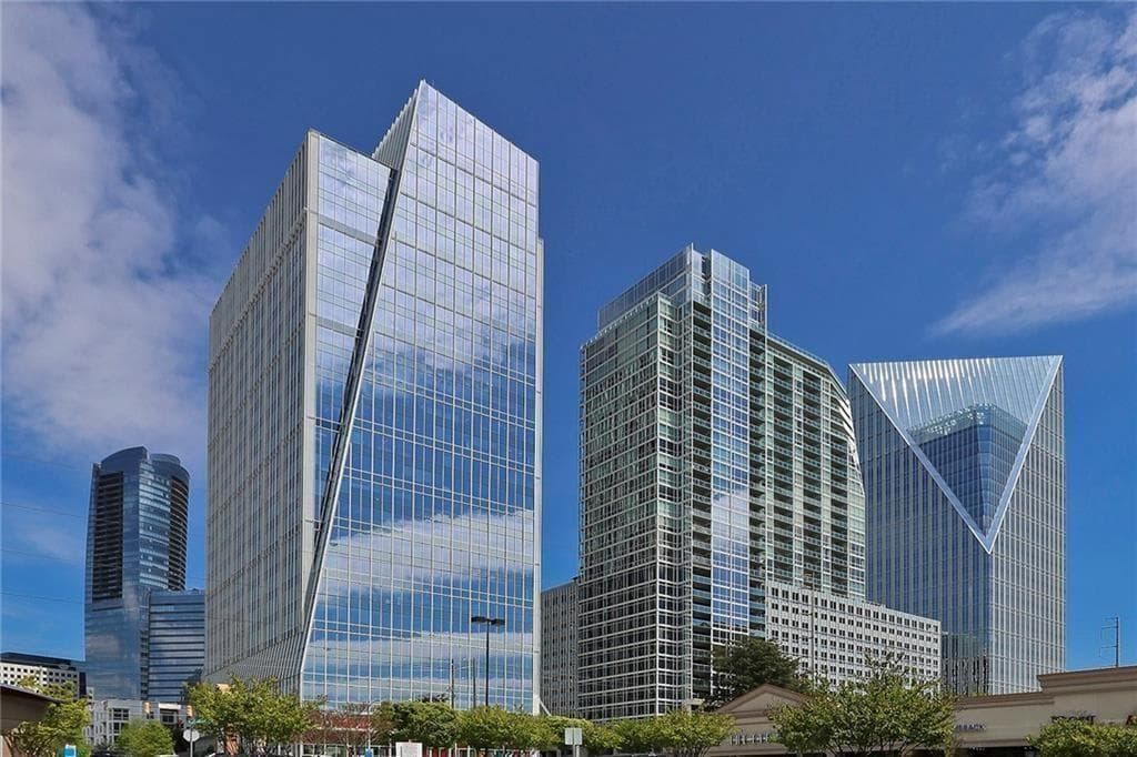 1 bedroom, 1 bathroom, 1,120 sq ft condominium for sale at 3325 Piedmont Road 2603, Atlanta, GA 30305