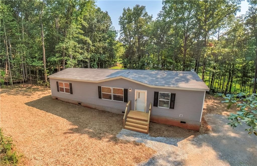3 bedroom, 2 bathroom, 1,475 sq ft single family residence for sale at 534 Tree Ridge, Carrollton, GA 30116
