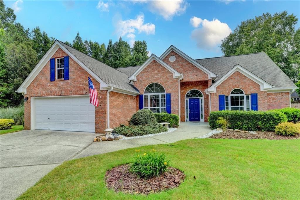3 bedroom, 2 bathroom, 1,829 sq ft single family residence under contract at 1831 Stillbrook Way, Lawrenceville, GA 30043