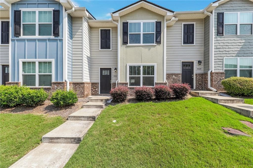 3 bedroom, 3 bathroom, 1,560 sq ft townhouse for sale at 4431 Pinscher Street, Union City, GA 30291