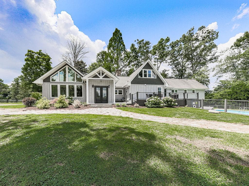4 bedroom, 3 bathroom, 4,401 sq ft single family residence for sale at 121 Cider House Lane, Blue Ridge, GA 30513