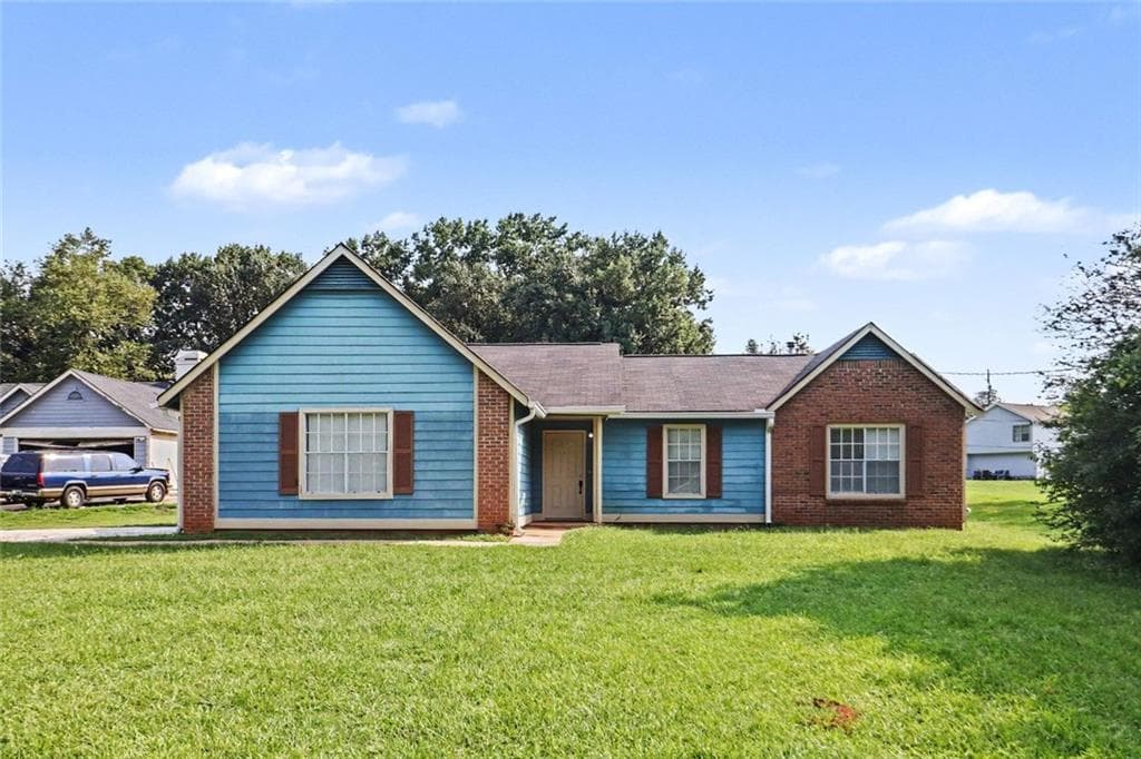 3 bedroom, 2 bathroom, 1,274 sq ft single family residence for sale at 9587 Thomas Downs Lane, Jonesboro, GA 30238