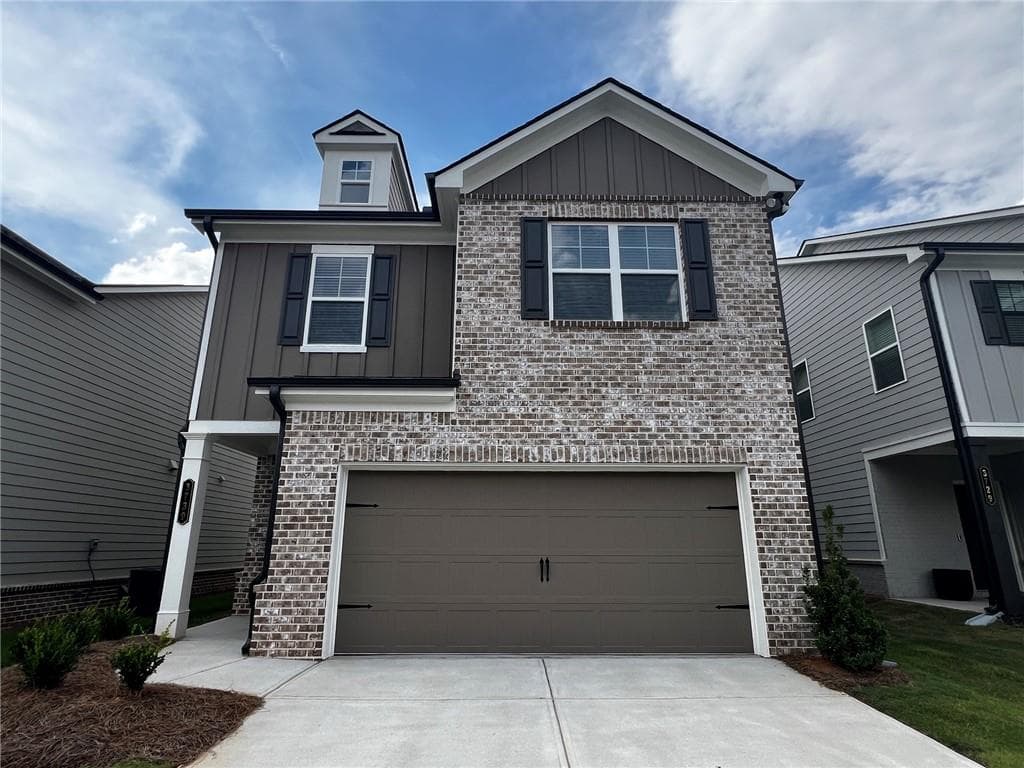3 bedroom, 3 bathroom, 2,016 sq ft single family residence sold at 3739 Ivy Cottage Drive, Snellville, GA 30039