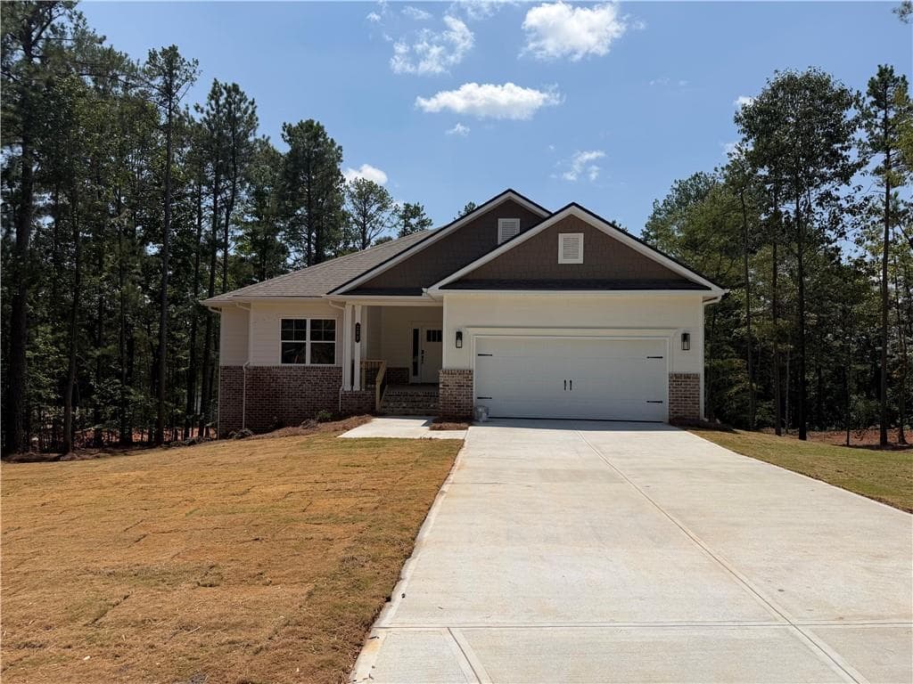 5 bedroom, 3 bathroom, 3,222 sq ft single family residence under contract at 200 Blackberry Court, Pendergrass, GA 30567