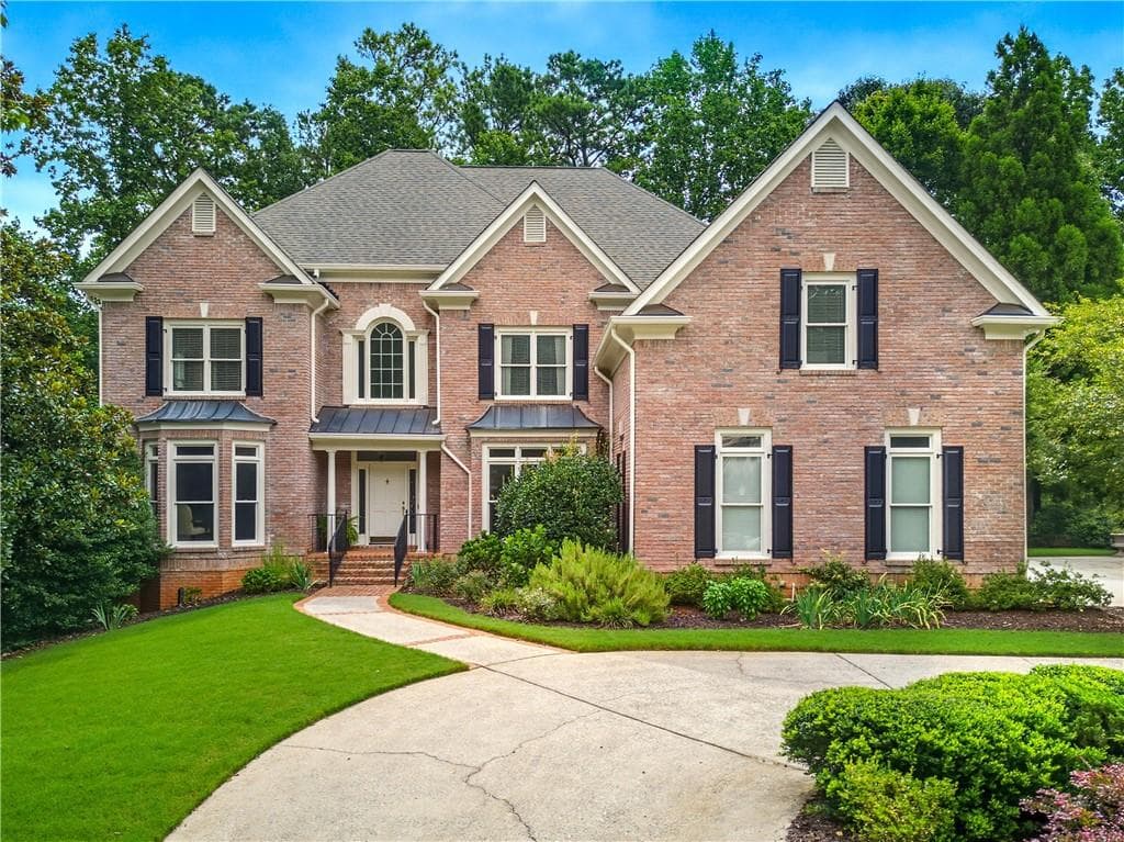 6 bedroom, 6 bathroom, 6,322 sq ft single family residence for sale at 5570 Stoneleigh Drive, Suwanee, GA 30024