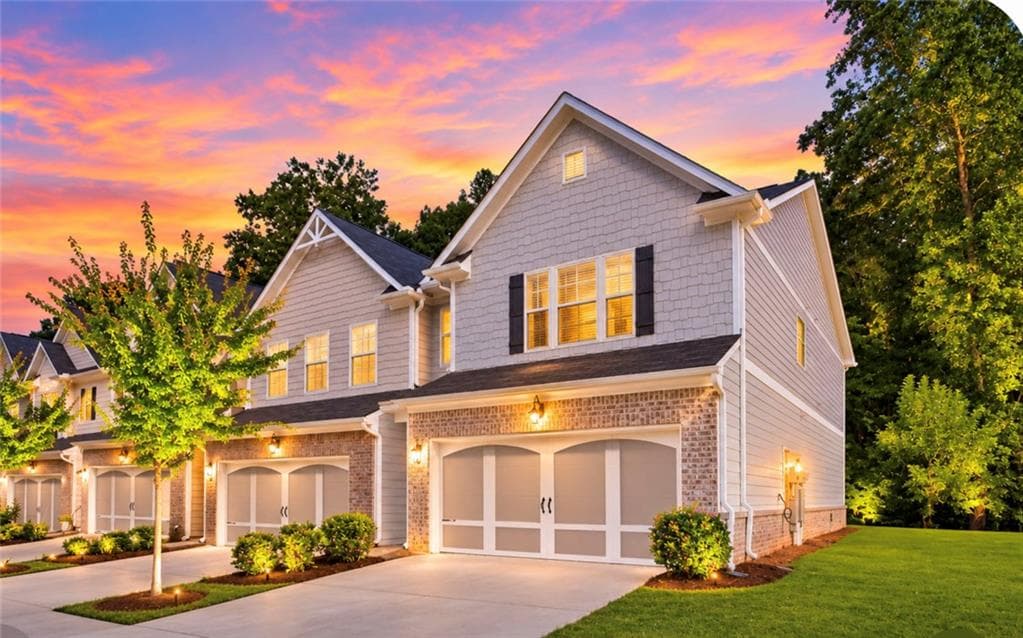3 bedroom, 3 bathroom, 1,830 sq ft townhouse under contract at 170 Camden Park Drive, Woodstock, GA 30188