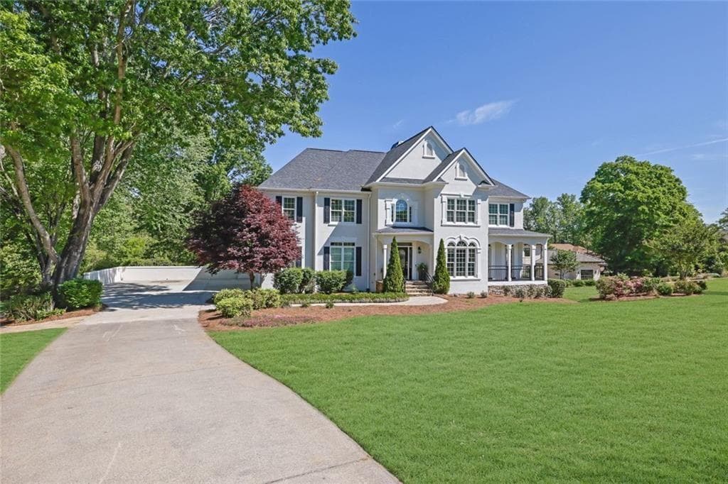 5 bedroom, 6 bathroom, 4,266 sq ft single family residence sold at 4358 Willow Oak Drive, Gainesville, GA 30506