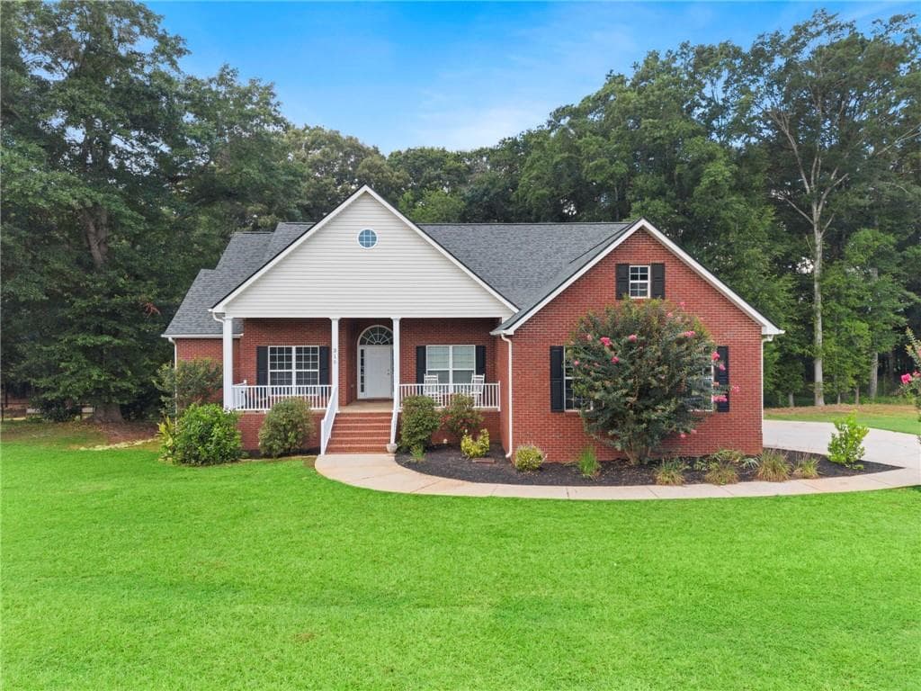 4 bedroom, 4 bathroom, 2,772 sq ft single family residence under contract at 316 McKibben Drive, Locust Grove, GA 30248