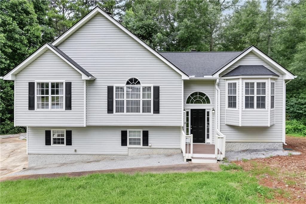 3 bedroom, 2 bathroom, 1,334 sq ft single family residence for sale at 88 Paradise Trail, Douglasville, GA 30134