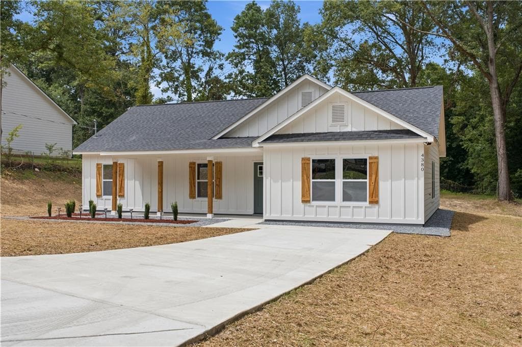 3 bedroom, 2 bathroom, 1,470 sq ft single family residence sold at 4380 Navajo Lane, Acworth, GA 30102