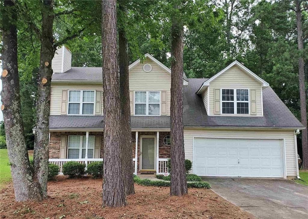 4 bedroom, 3 bathroom, 2,000 sq ft single family residence for rent at 2777 Green Estates Drive, Snellville, GA 30078 for $2,650 a month
