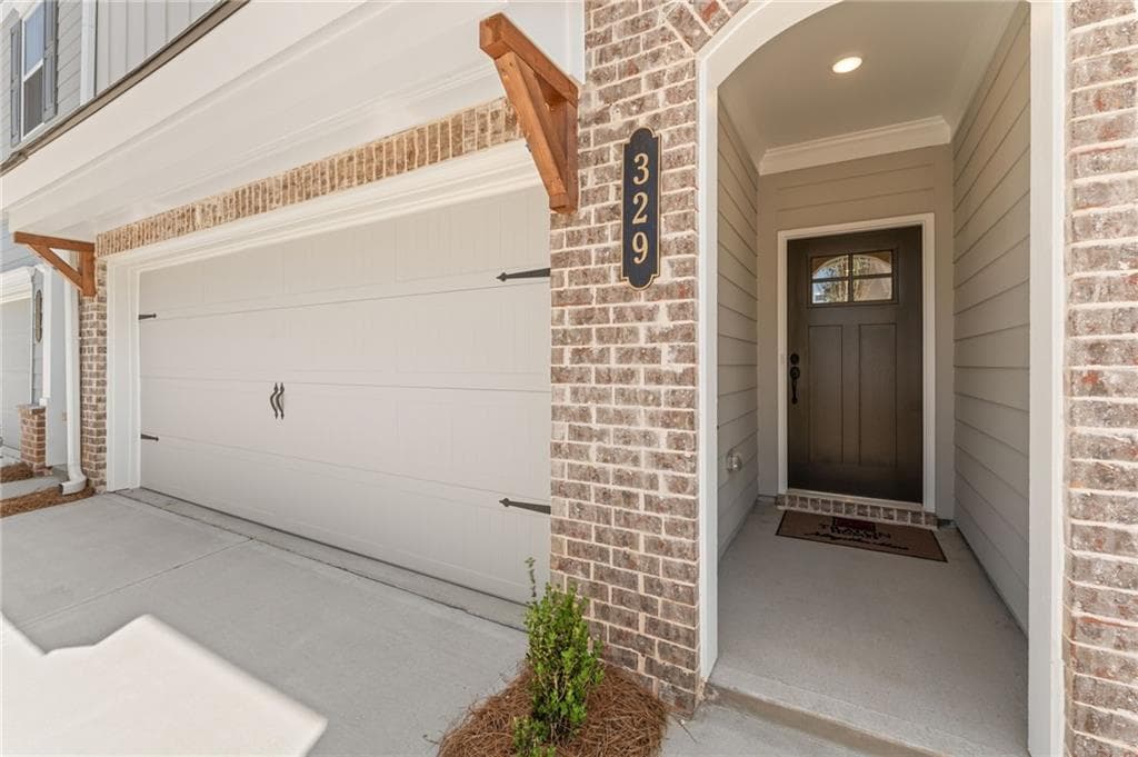 3 bedroom, 3 bathroom, 1,805 sq ft townhouse sold at 548 Feldspar Way, Lawrenceville, GA 30043