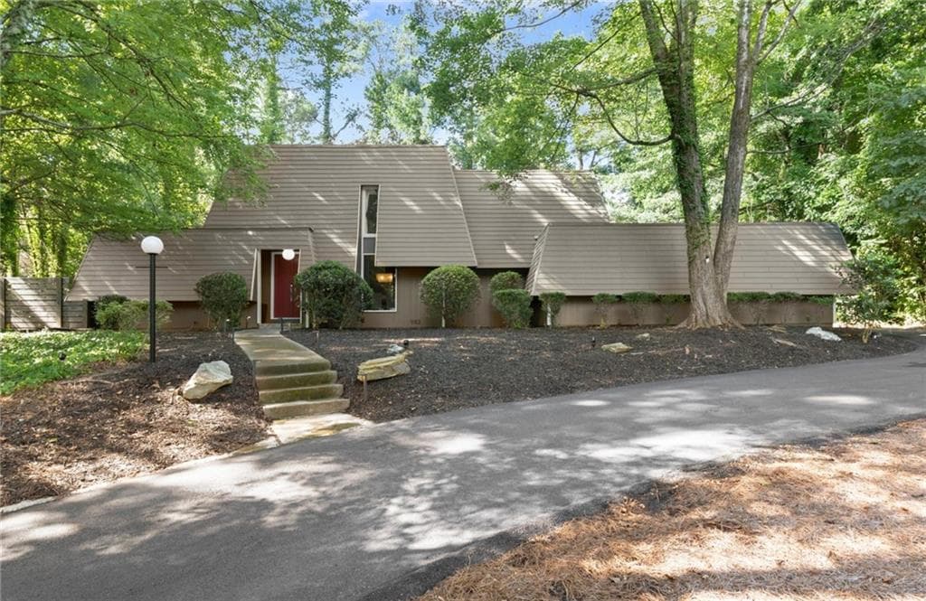 4 bedroom, 3 bathroom, 2,555 sq ft single family residence for sale at 5094 Lake Fjord Pass, Marietta, GA 30068