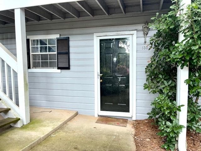 2 bedroom, 1 bathroom, 1,126 sq ft condominium for sale at 1303 Natchez Trace, Sandy Springs, GA 30350